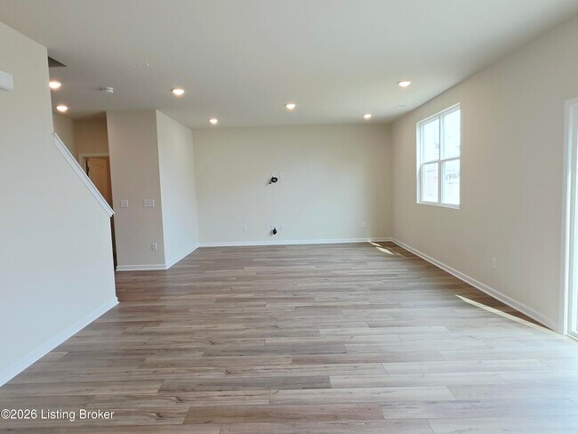 Building Photo - 11144 Castlebrook Dr