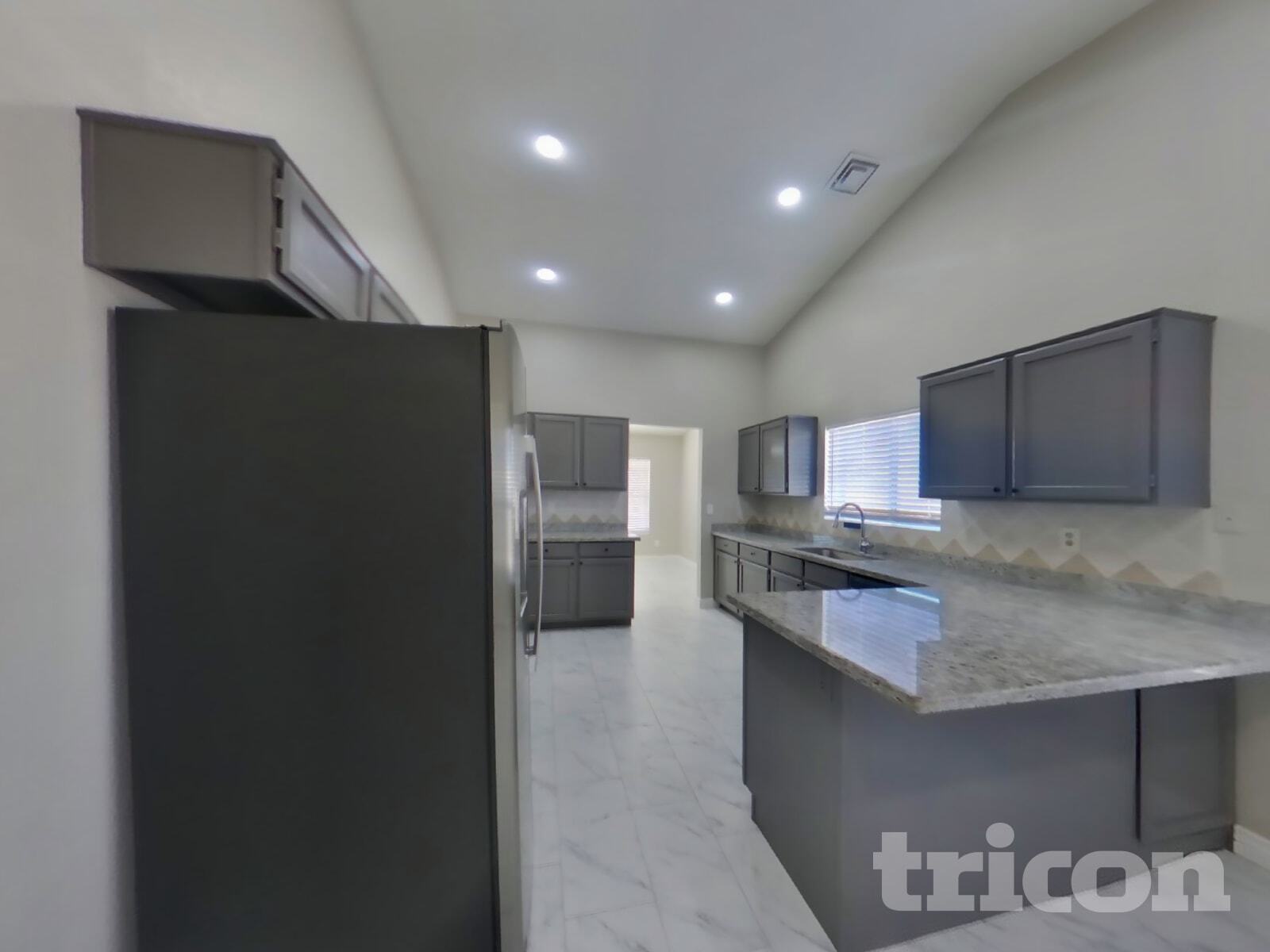 Building Photo - 4947 E Greenway Cir