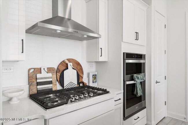 Building Photo - 492 Rum Runner Wy