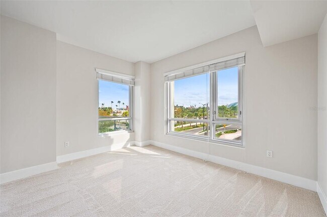 Building Photo - 912 Channelside Dr