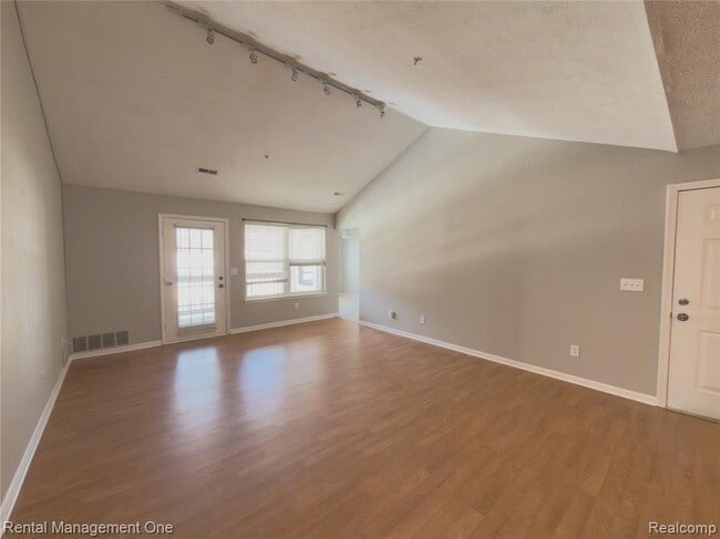 Building Photo - 1341 Millbrook Trail