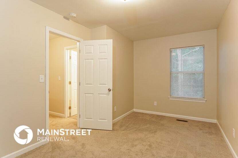 Building Photo - 1325 Riverford Cir