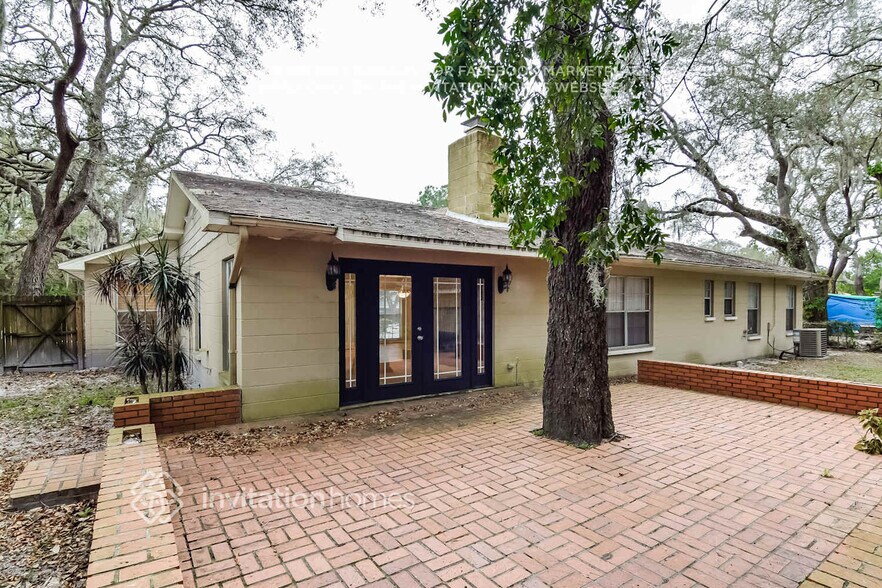 Building Photo - 5208 Cumberland Dr