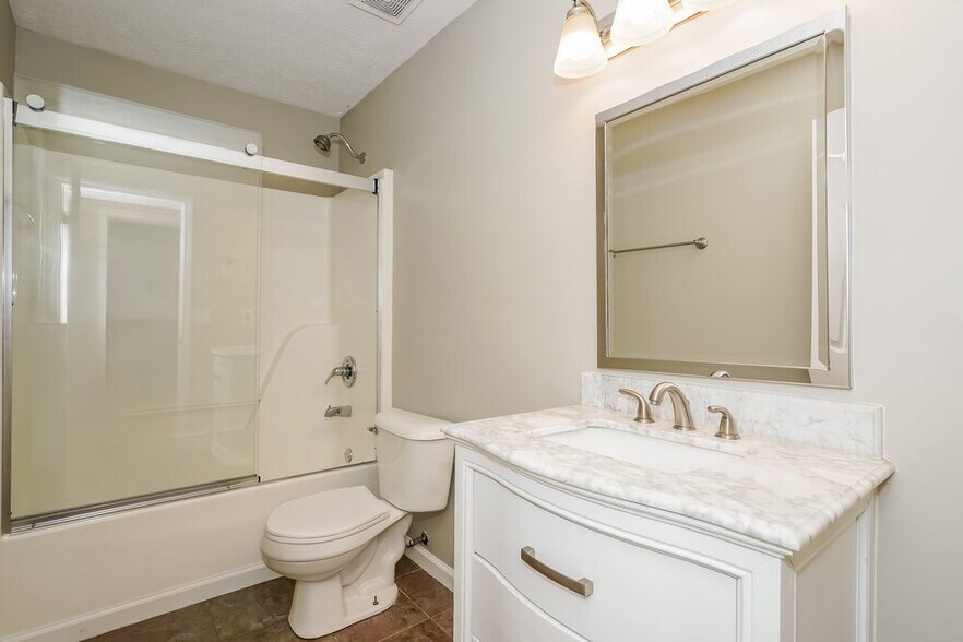 Building Photo - 1211 Azure Way