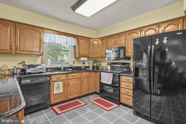 Building Photo - 4949 Idlewilde Rd