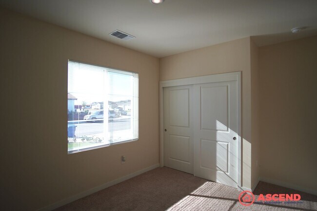 Building Photo - Brand New 3 Bedroom Home!