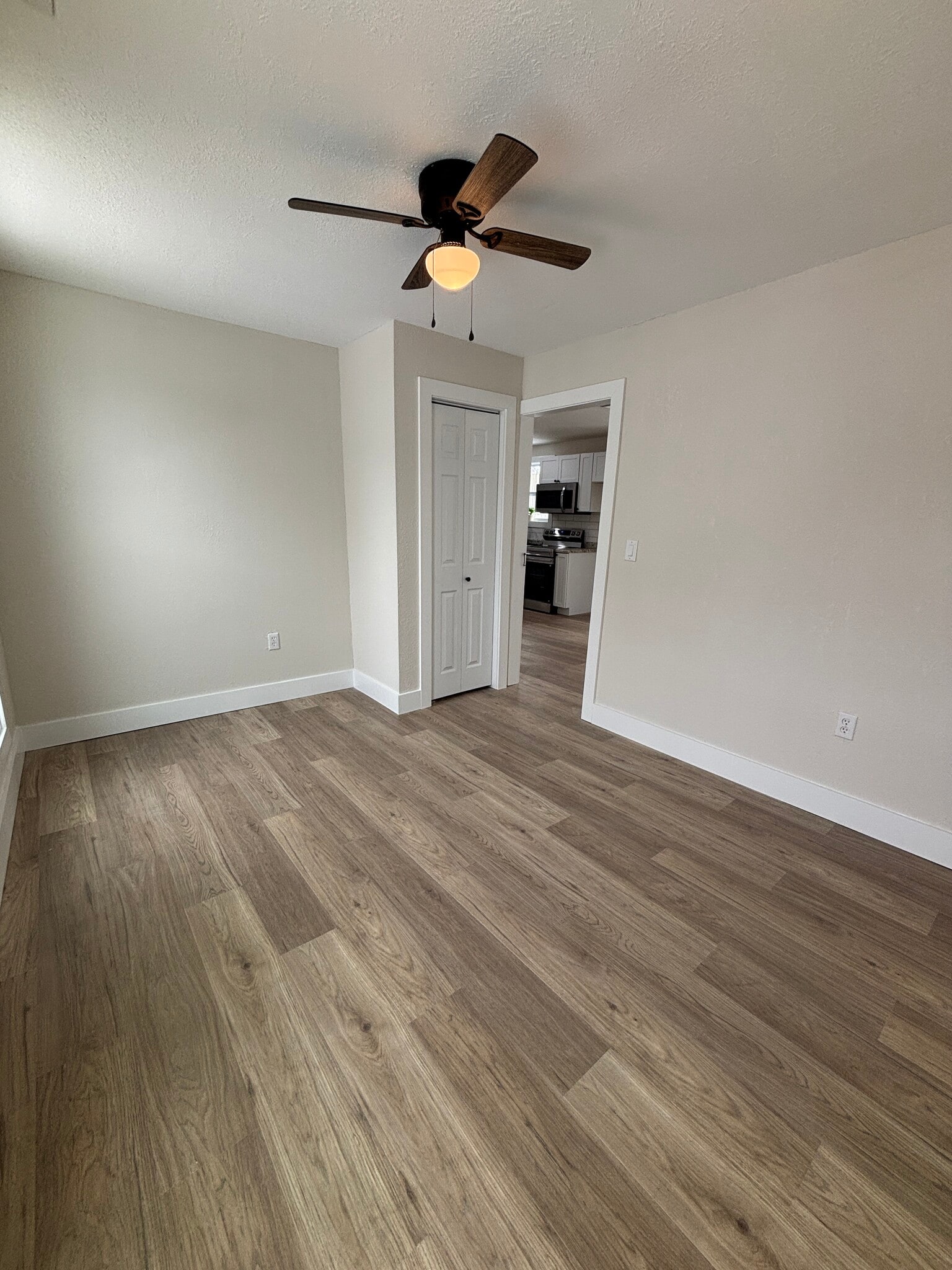 Building Photo - 613 N 2nd St