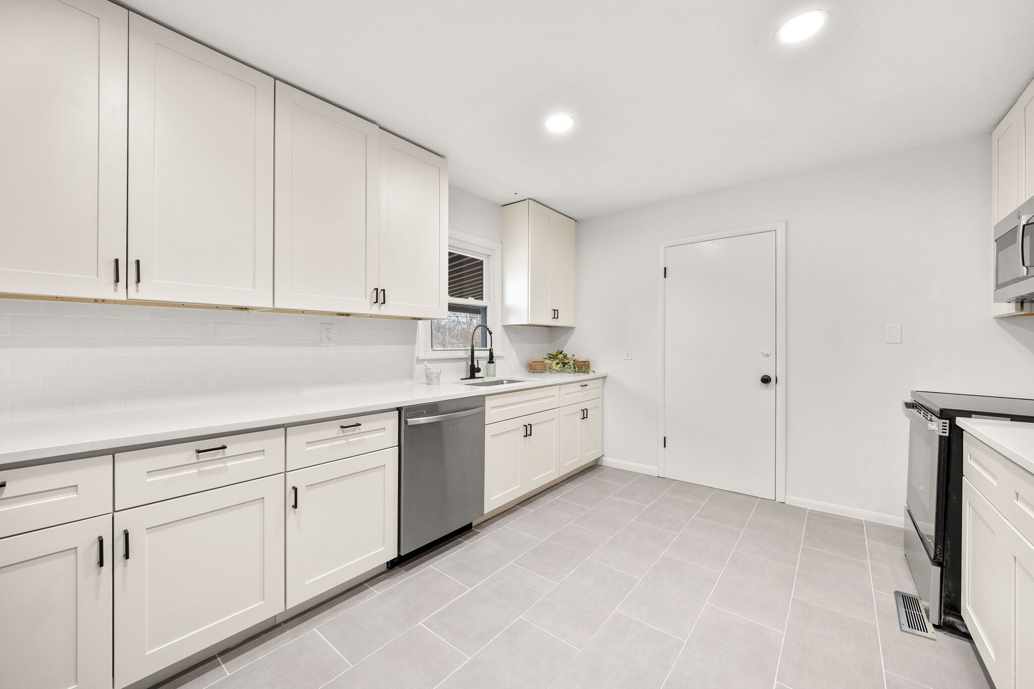 Building Photo - 709 SW 7 St