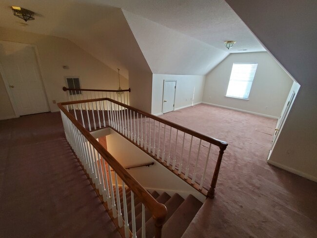 Building Photo - 5621 Chestnut Pond Dr