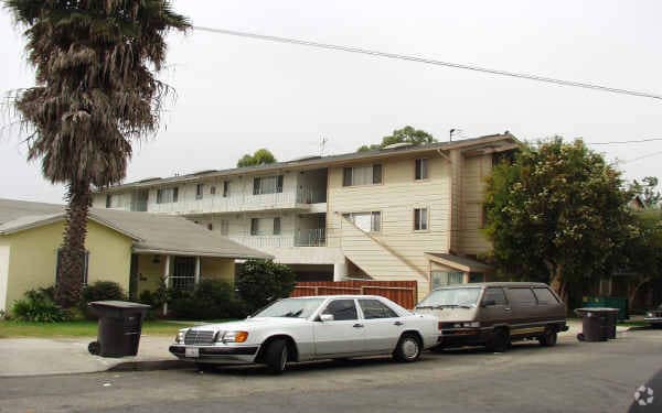 Building Photo - 3022 E 15th St.