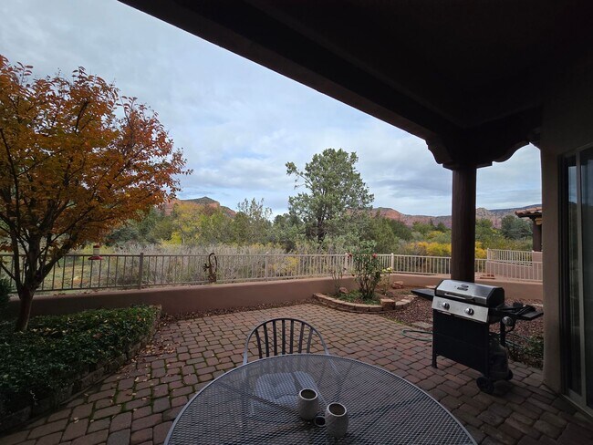 Building Photo - Furnished, Long-Term Rental - 6-12 Month Lease Option