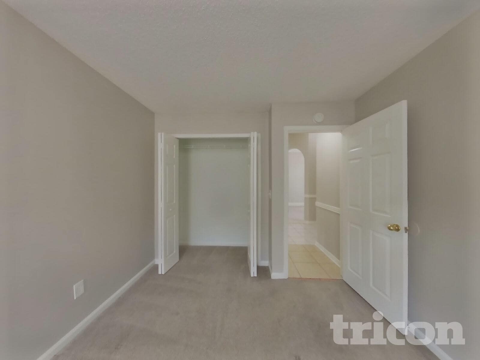 Building Photo - 325 Island View Cir