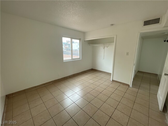 Building Photo - 537 Calcaterra Cir