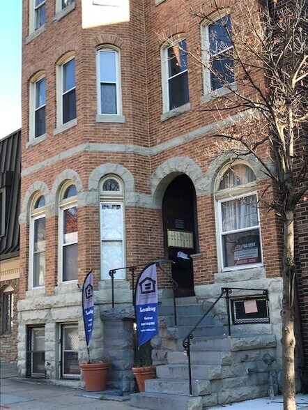 Building Photo - 2315 N Charles St