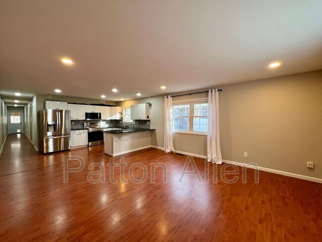 Building Photo - 51 Argyle Ln