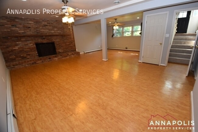 Building Photo - 127 Riverview Ave