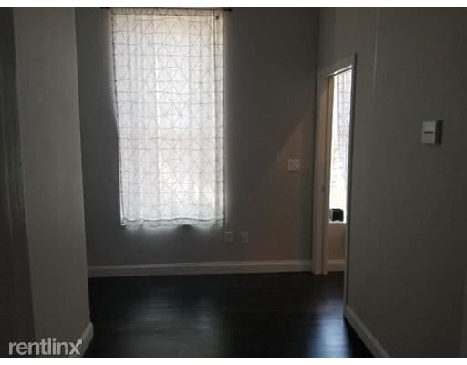 Building Photo - 1 br, 1 bath  - 62 W Rutland Sq 4