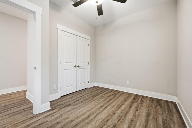 Building Photo - 235 Date Palm Ln