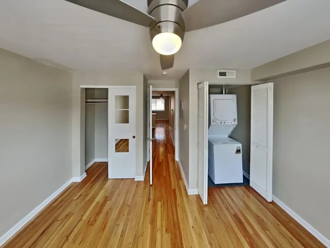 Building Photo - Lantern Square Apartments-B5