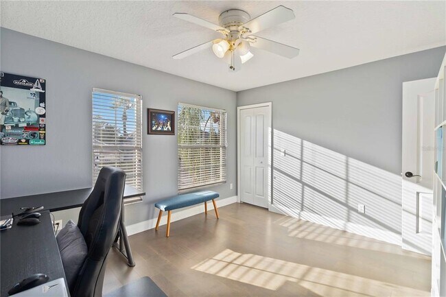 Building Photo - 9797 Portofino Dr