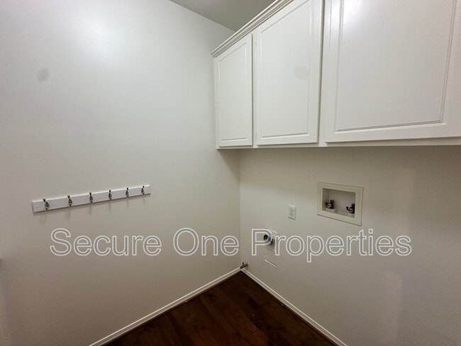 Building Photo - 5199 Via Dolores