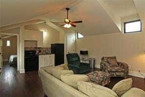 Building Photo - 7080 Comanche Trail
