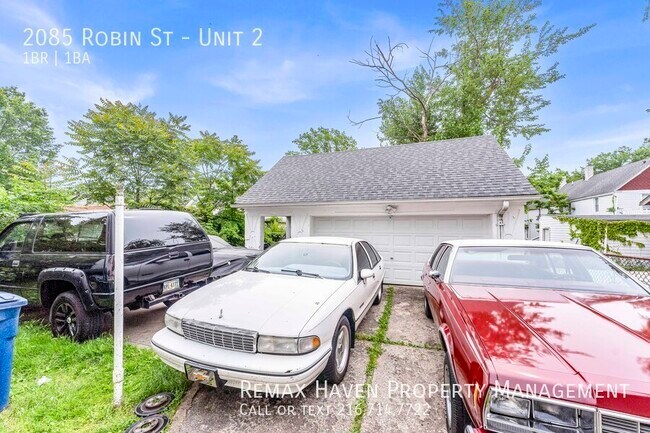 Building Photo - 2085 Robin St