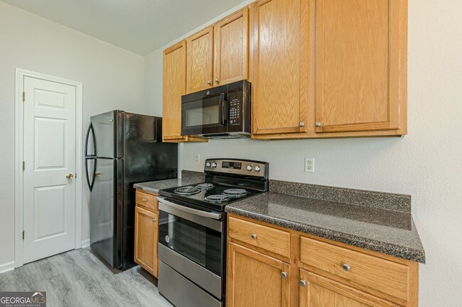 Building Photo - 274 Brookview Dr