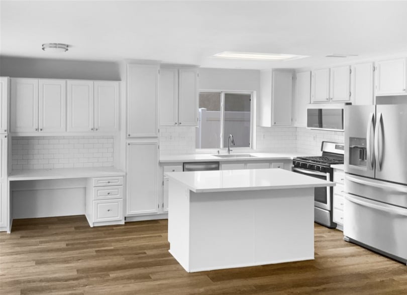 Building Photo - 758 Hillview St