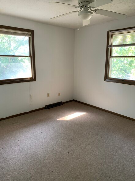 Building Photo - 5211 Portage St NW