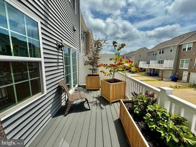 Building Photo - 70 Caswell Dr