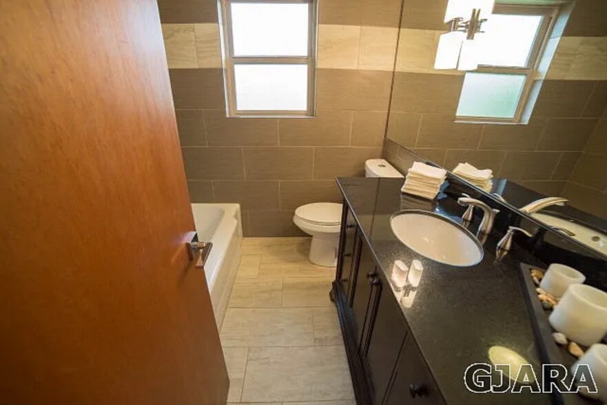 Building Photo - 430 N 16th St