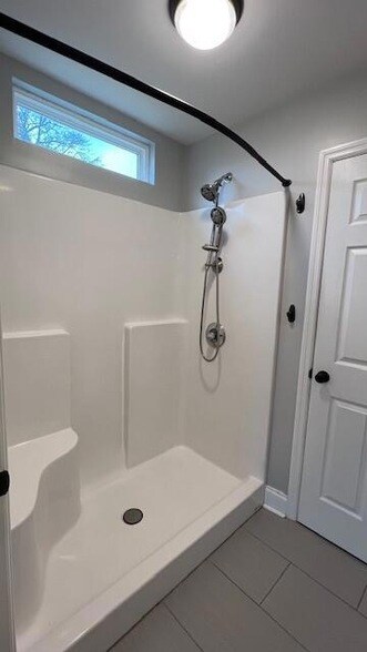 Building Photo - 1210 Chippewa Ave SE