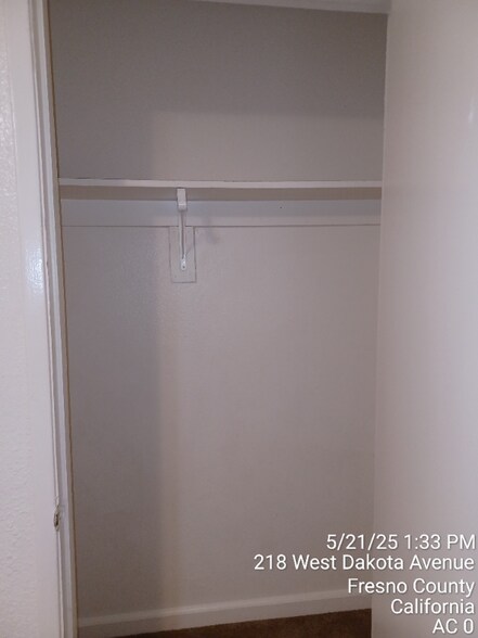 Building Photo - 212 W Dakota Ave