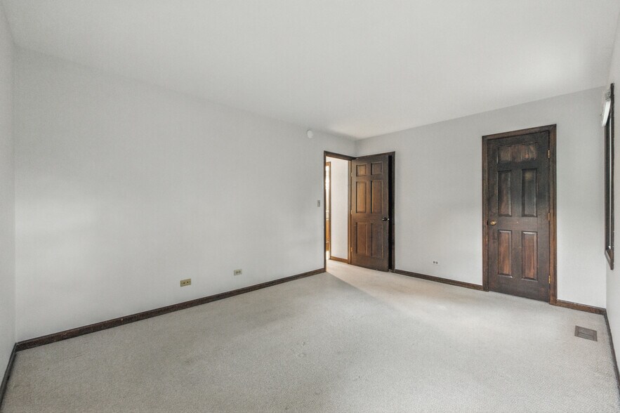 Master Bedroom - 421 Concord Ln