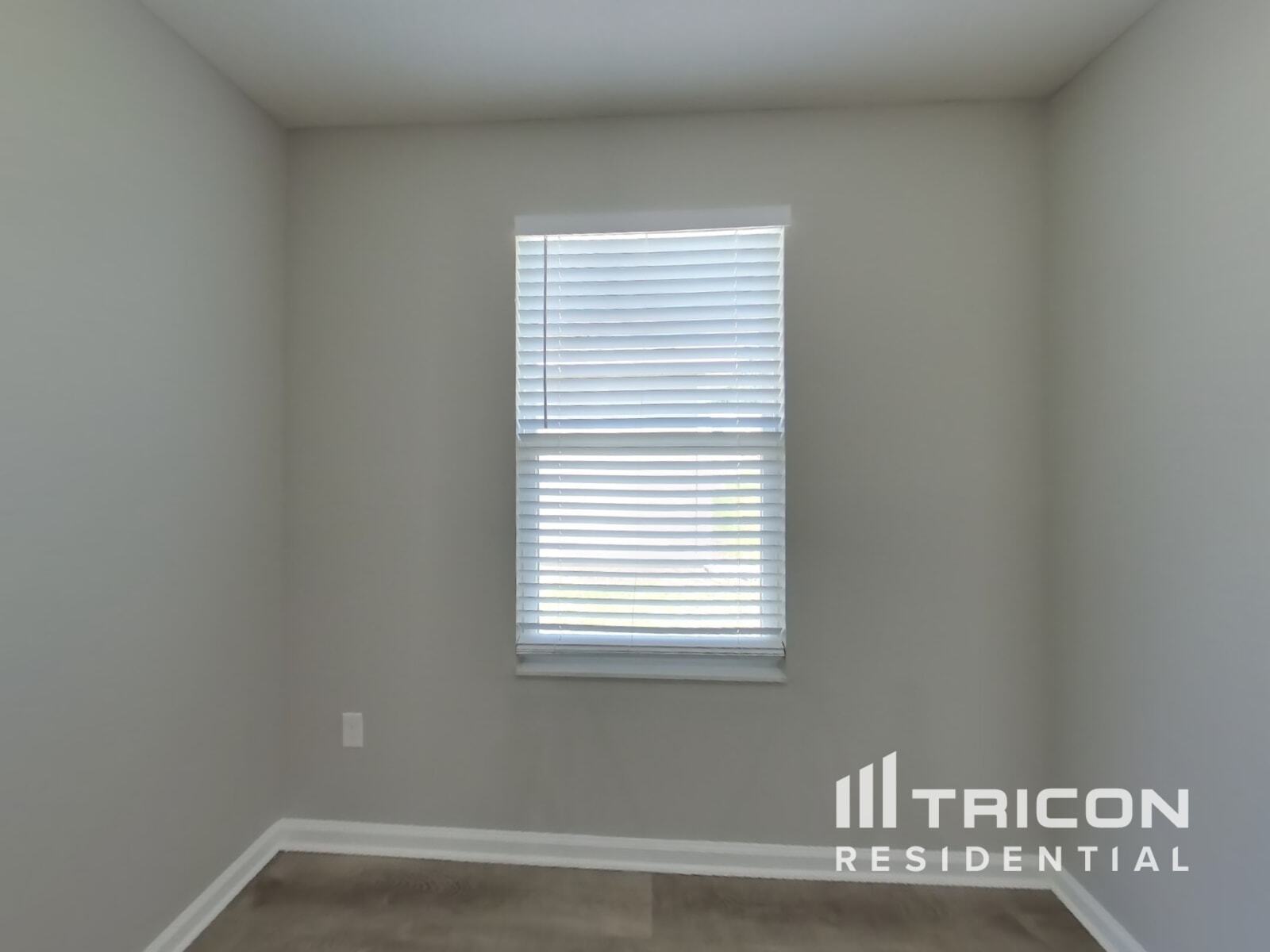 Building Photo - 77013 Birdseye Ct