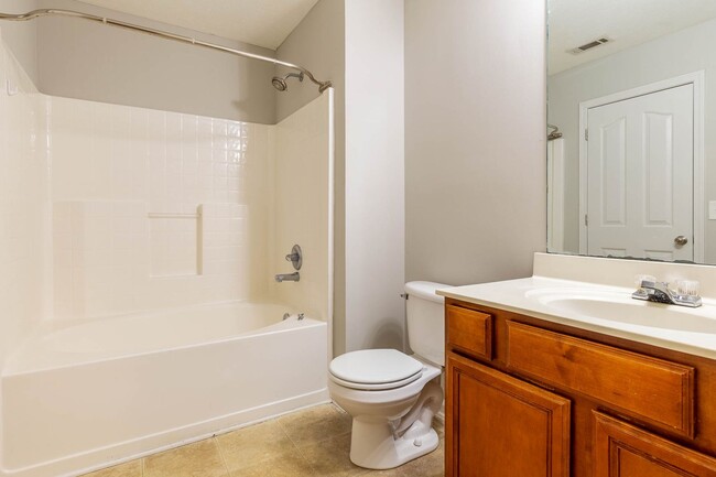 Building Photo - 752 Holland Ridge Dr