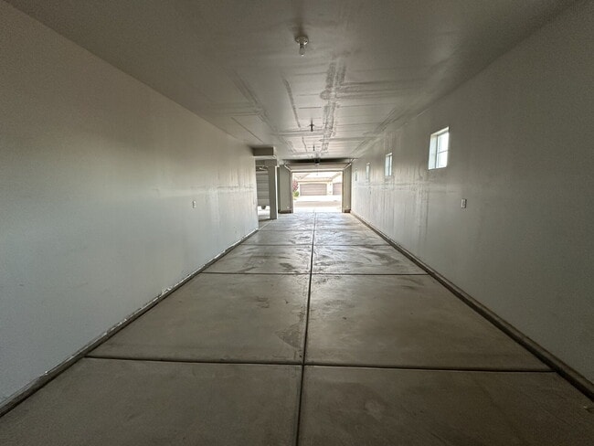 Building Photo - 3292 E 2890 S