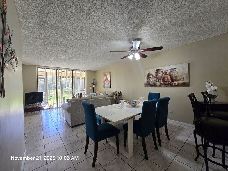 Building Photo - 2900 NW 42nd Ave