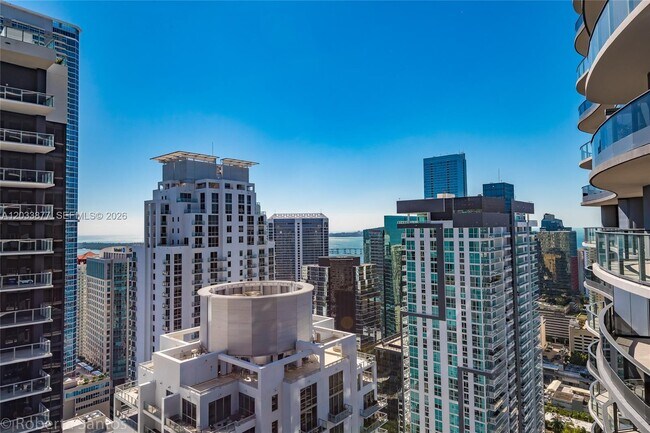Building Photo - 1000 Brickell Plaza