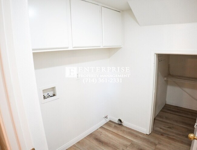 Building Photo - Spacious 4BD Home with Office & Yard | Top Schools