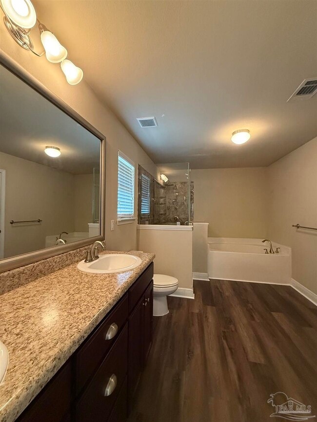 Building Photo - 4180 Hazelhurst Dr