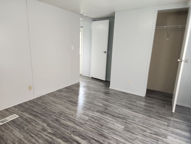 Building Photo - 1308 N Avenue J