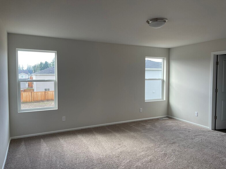 Building Photo - 15192 Prescott Loop SE