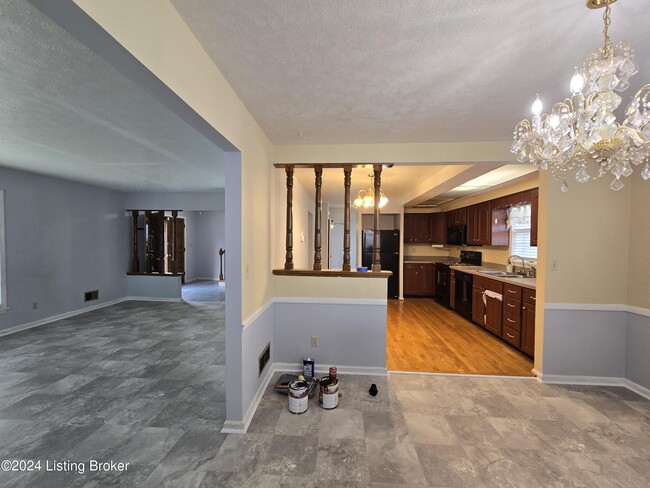 Building Photo - 4515 Lambert Rd