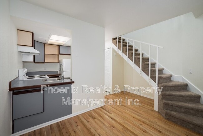 Building Photo - 1237 Elder Ave