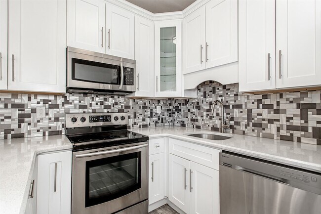 Building Photo - 4719 Junius St