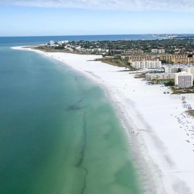 Building Photo - 16532 Bergamo Pl