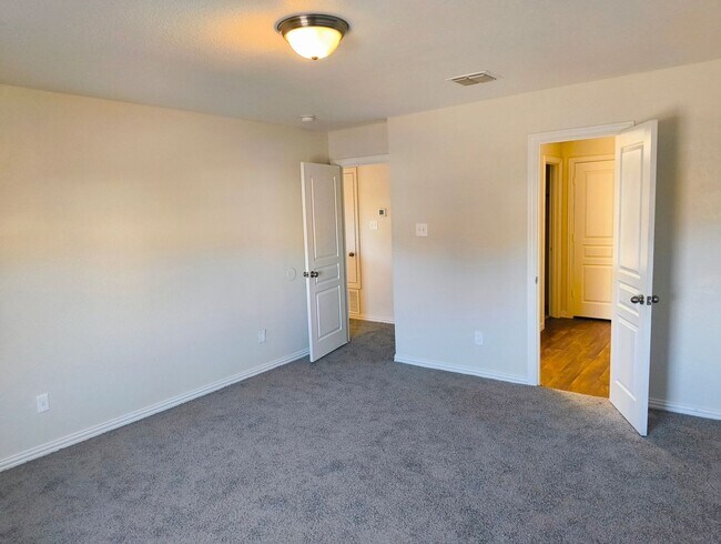 Building Photo - 1540 Chama Dr