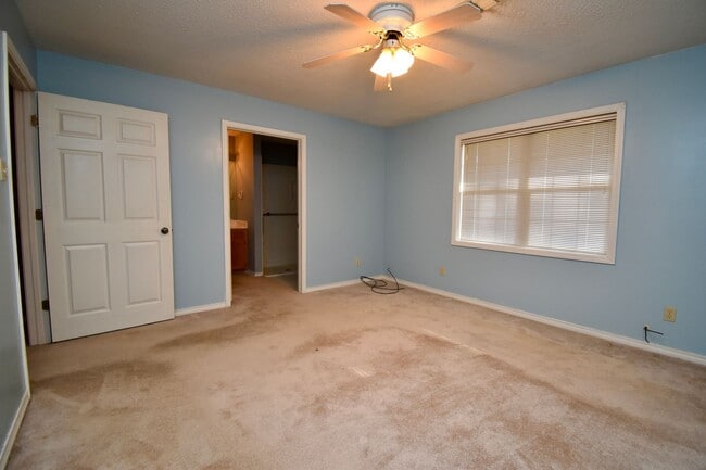 Building Photo - 2 Bedroom Duplex in Ruston